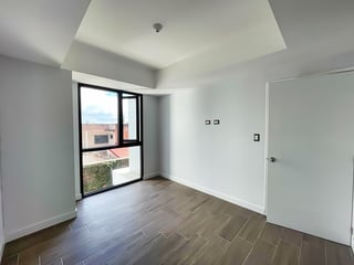 Apartamento En Venta Zona 11 Edificio TRIBECA - Image 3