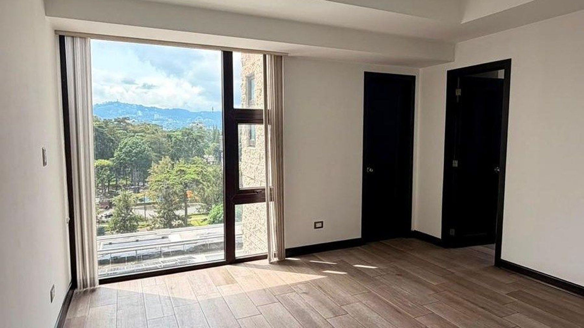*APARTAMENTO EN ALQUILER – Edificio Tres 15, Zona 13 Las Américas - Miniatura 6
