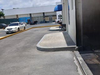 LOCAL DE 2 NIVELES C.COMERCIAL  SOBRE ATANASIO TZUL - 2