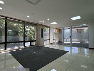 Alquiler Oficina  / zona 10 - 5