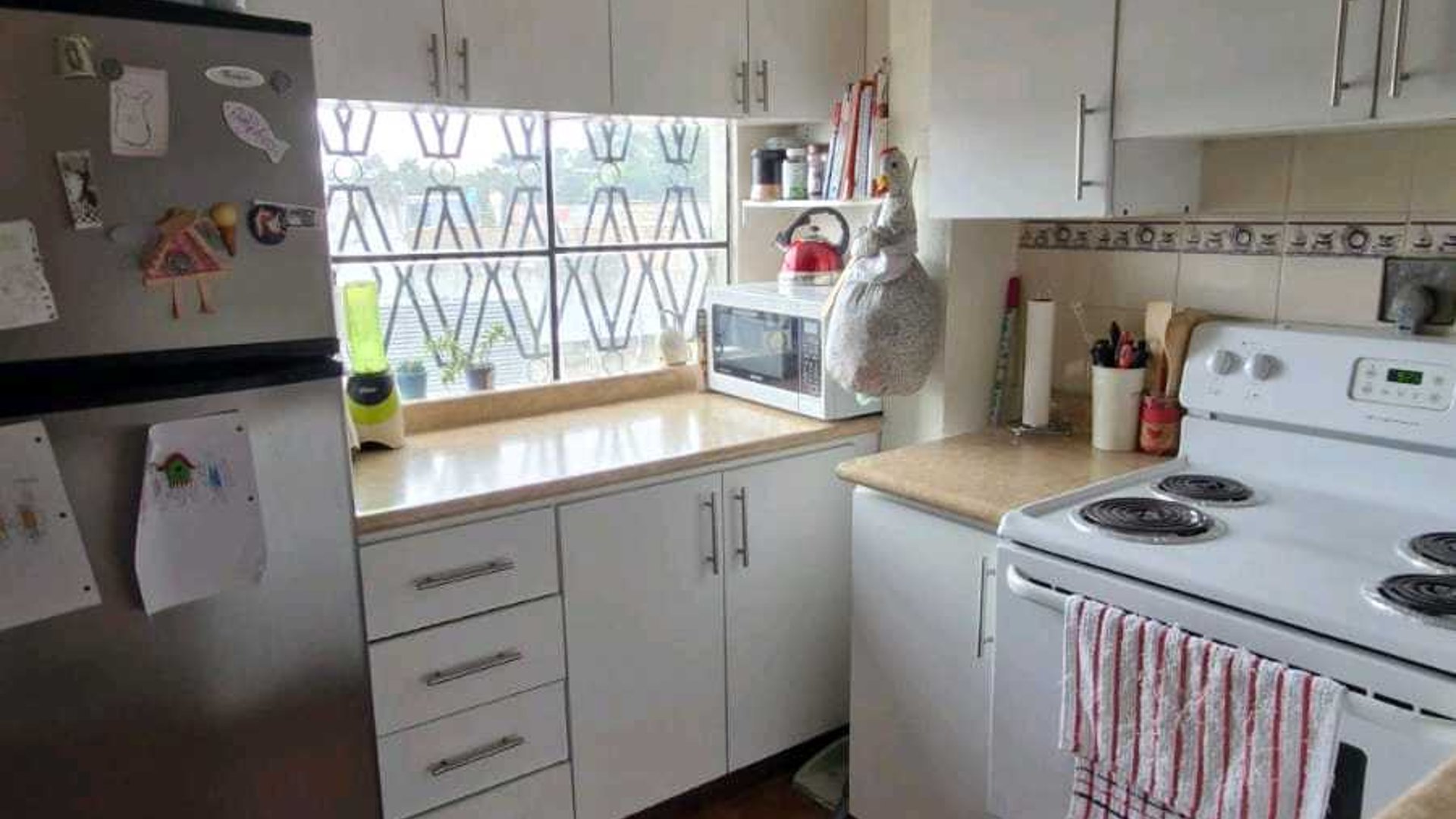 Vendo Casa Grande en Nueva Montserrat z3 Mixco