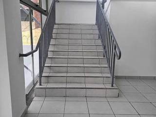 Edificio en renta 6a avenida, zona 4 - Image 7