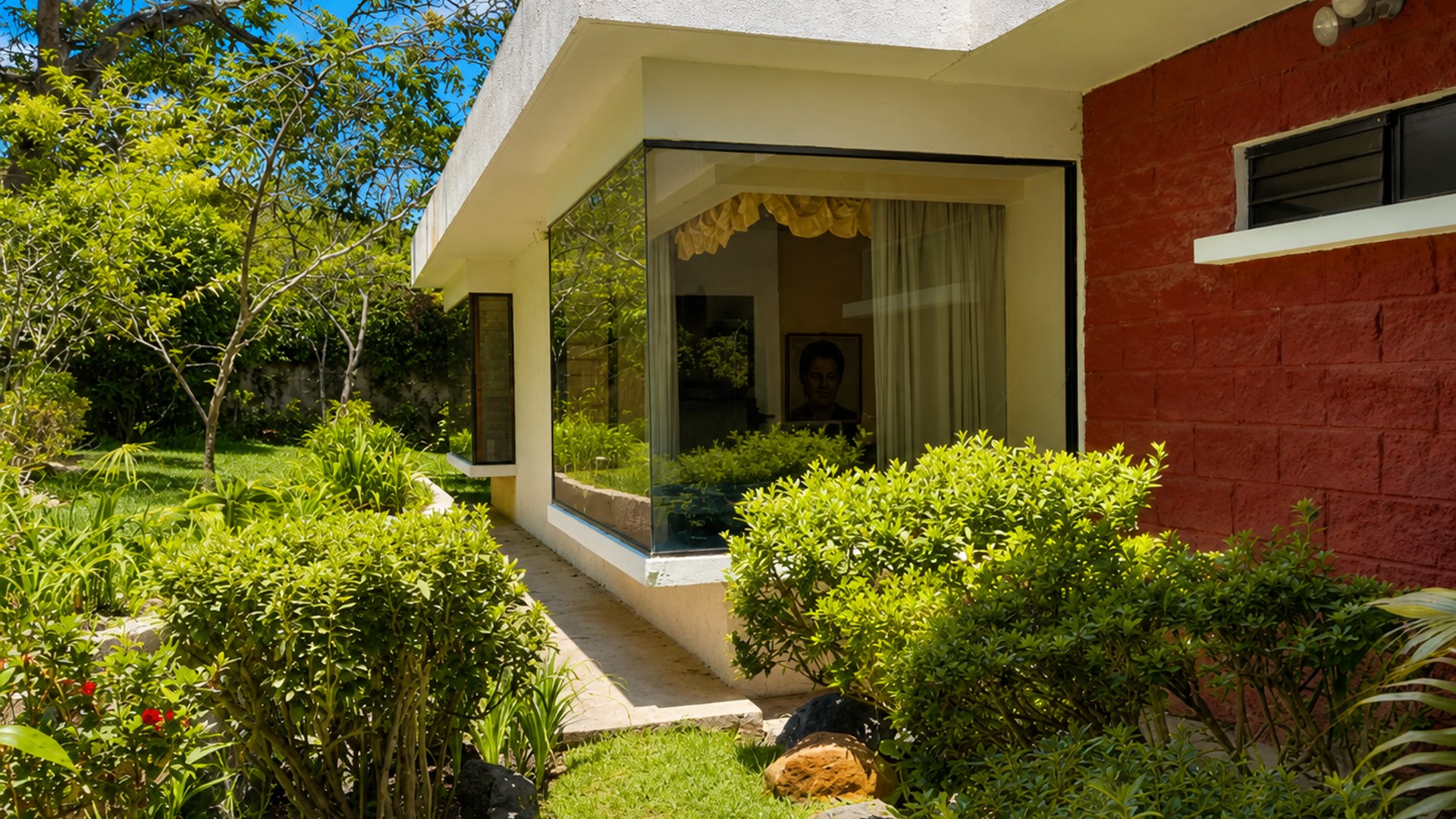 Exclusiva Casa En Venta | San Jorge Muxbal, Calle Liquidambar - Miniatura 14