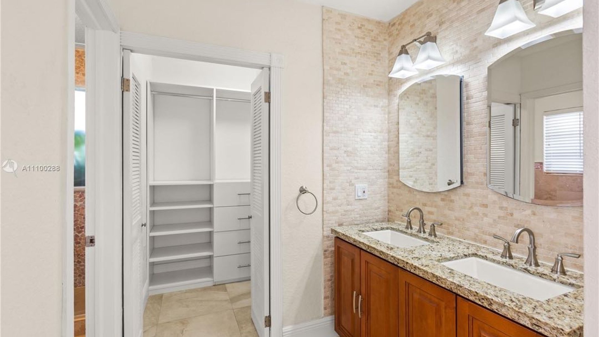CASA EN VENTA EN CORAL GABLES - Miniatura 26