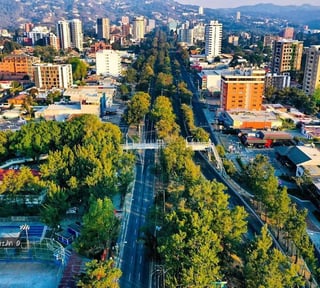 Casa en Renta sobre Bulevar Vista Hermosa, Zona 15 – Ideal para Negocio 📍
