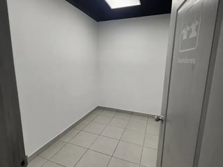 Edificio en renta 6a avenida, zona 4 - Image 31