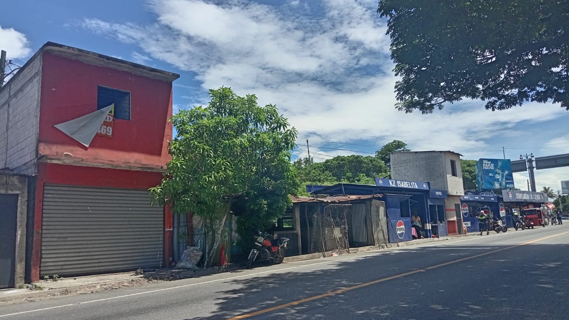 LOCAL EN VENTA EN EL CRUCE DE RIO HONDO A ZACAPA 