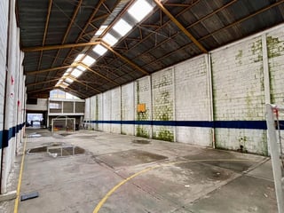 Edificio en venta de 4 niveles más sotano en Z1 Villa Canales Ref-5349 - 2