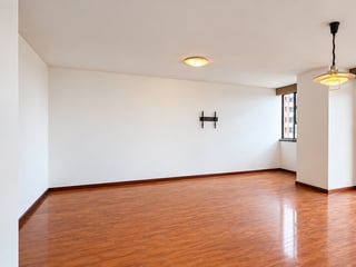 Apartamento en Venta en Edificio Bellini, Zona 14 – Nivel Alto con Vista al Aero - 5