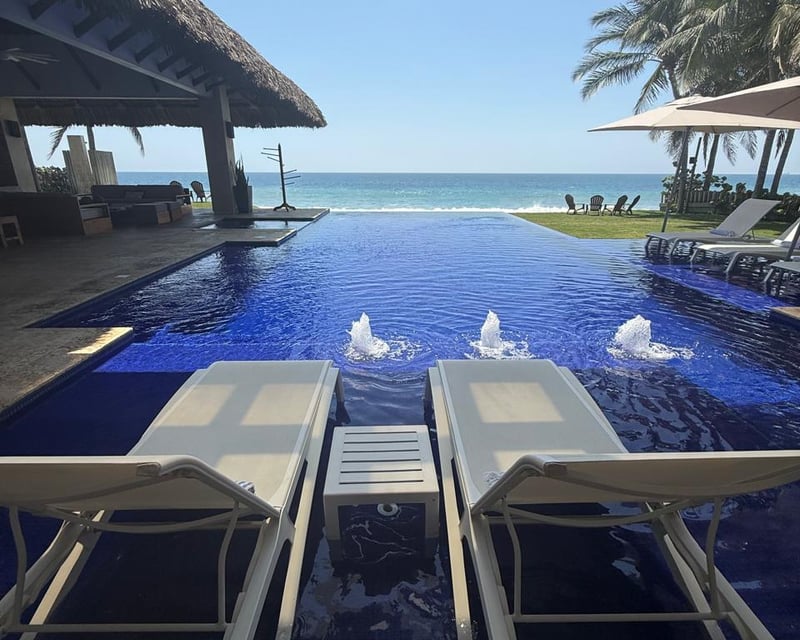 CASA EN VENTA EN MONTERRICO CONDOMINIO TAMARINDO