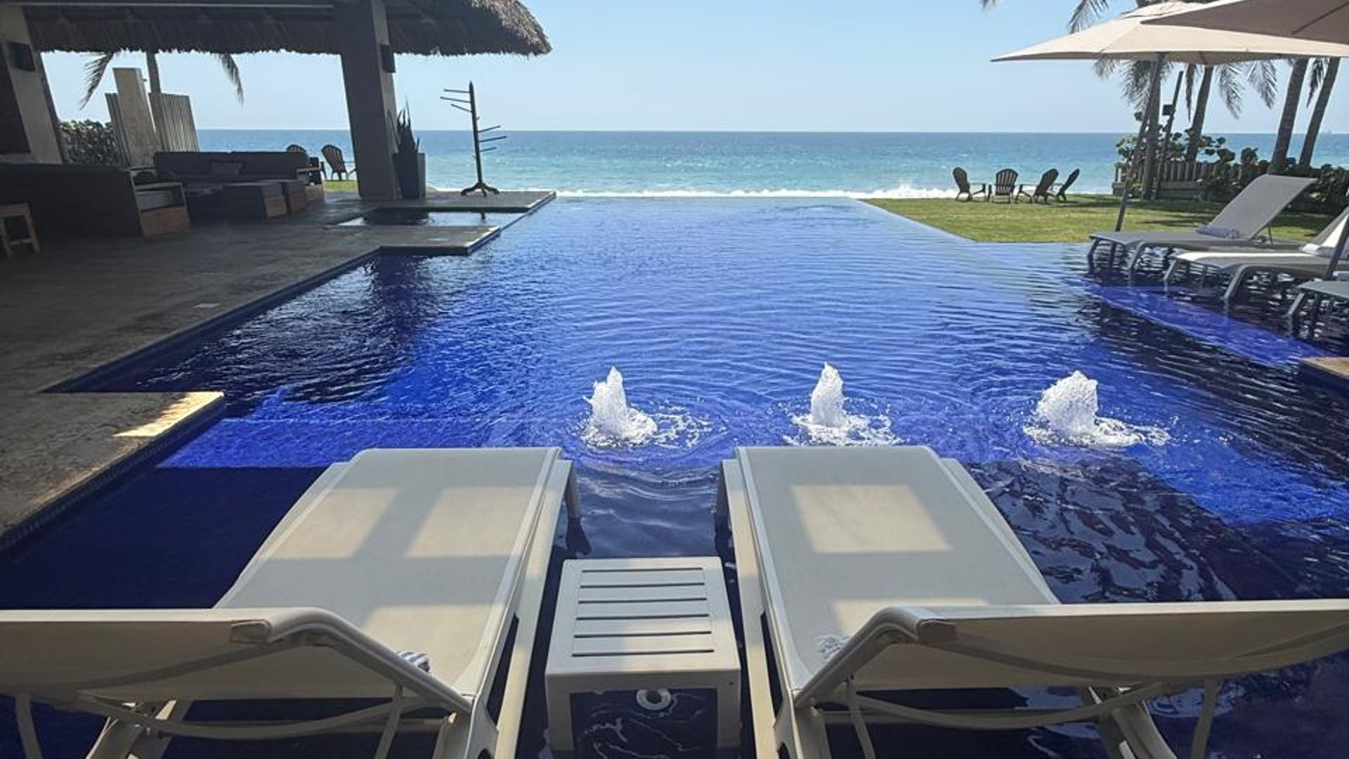 CASA EN VENTA EN MONTERRICO CONDOMINIO TAMARINDO - Image 1