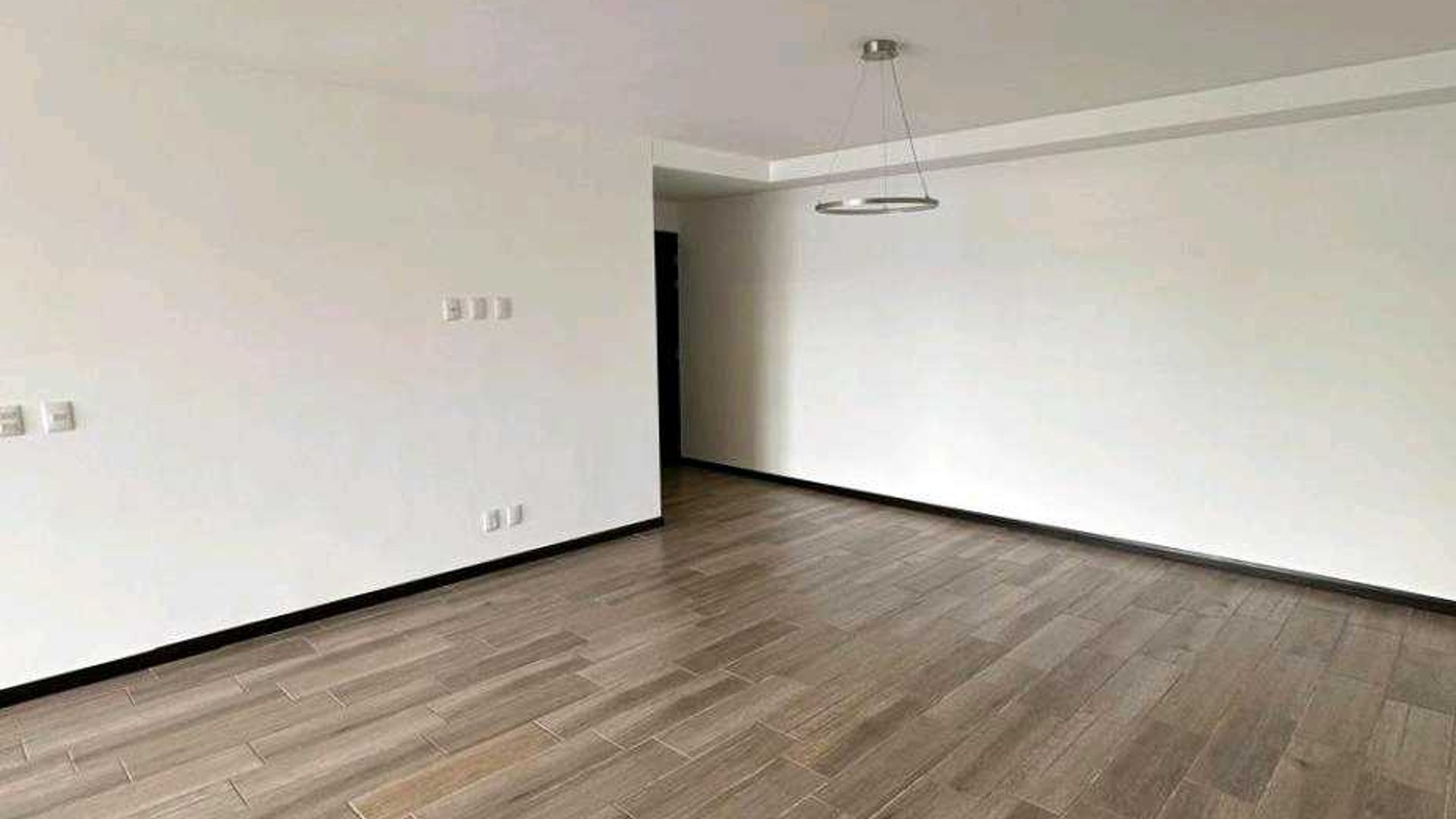 APARTAMENTO EN ALQUILER???? Edificio Seghería, Zona 14, La Villa - Miniatura 2
