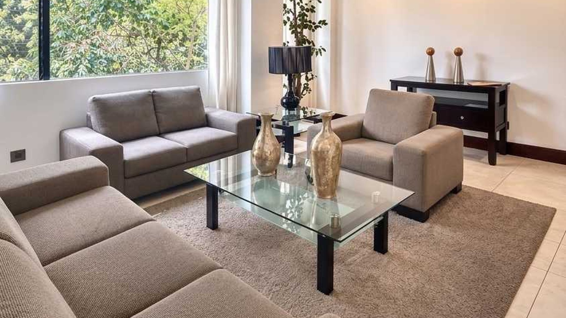 APARTAMENTO AMUEBLADO EN ALQUILER/ VENTA Moradas del Acueducto zona 10
