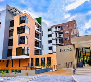 Apartamento Amueblado en Venta Edificio Enalto  Z. 16