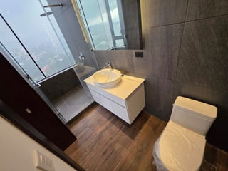 Venta de Penthouse de 4 habitaciones en zona 10 Ref-5053 - Image 15