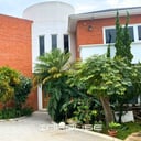 CASA EN RENTA ZONA 16 CAYALA, CON PISCINA.