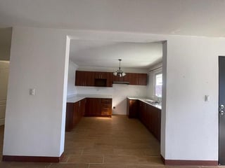 Casa en VENTA/ALQUILER en Residenciales Santa Elena - 4