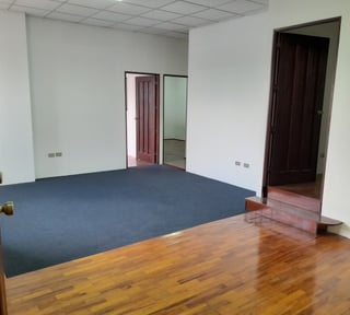Oficina en Alquiler en zona 13