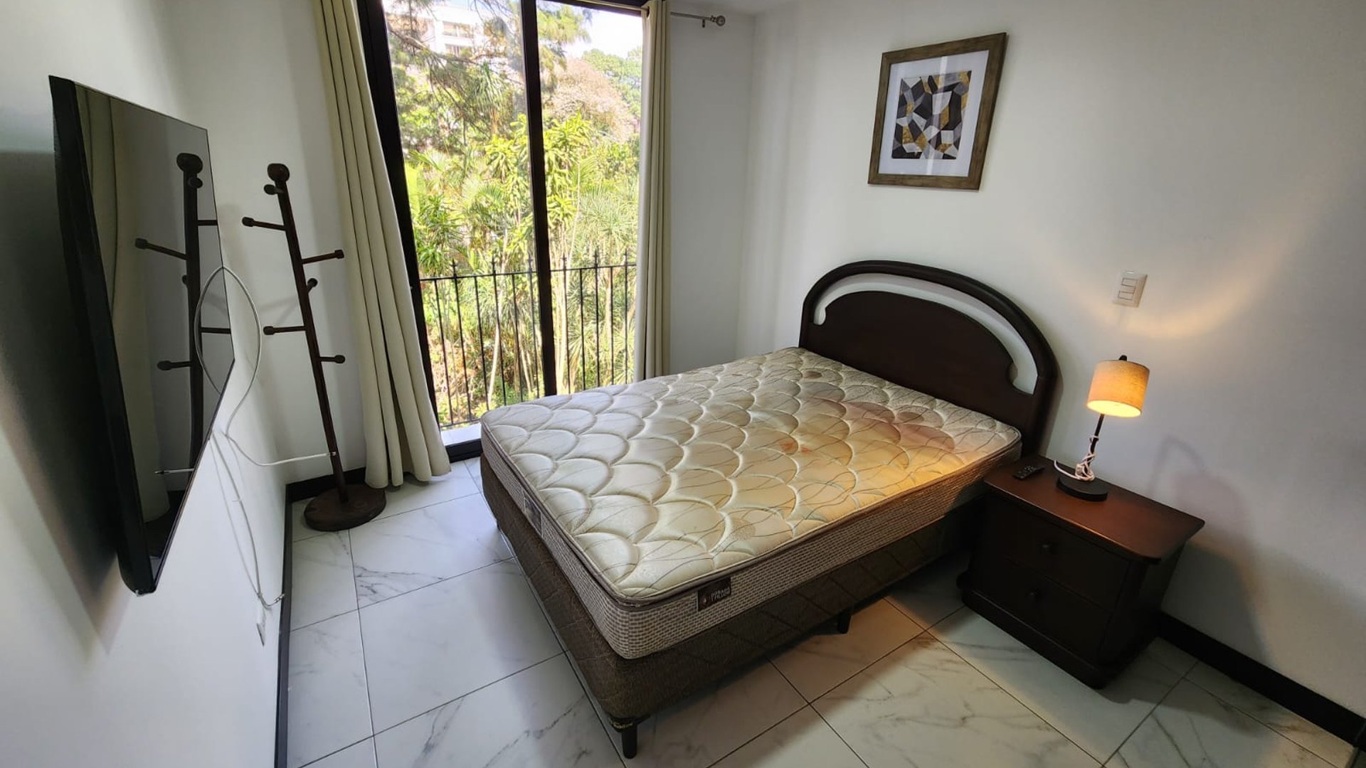 Apartamento amueblado en renta, en Fontainebleau zona 15 Ref-3109 - Miniatura 7