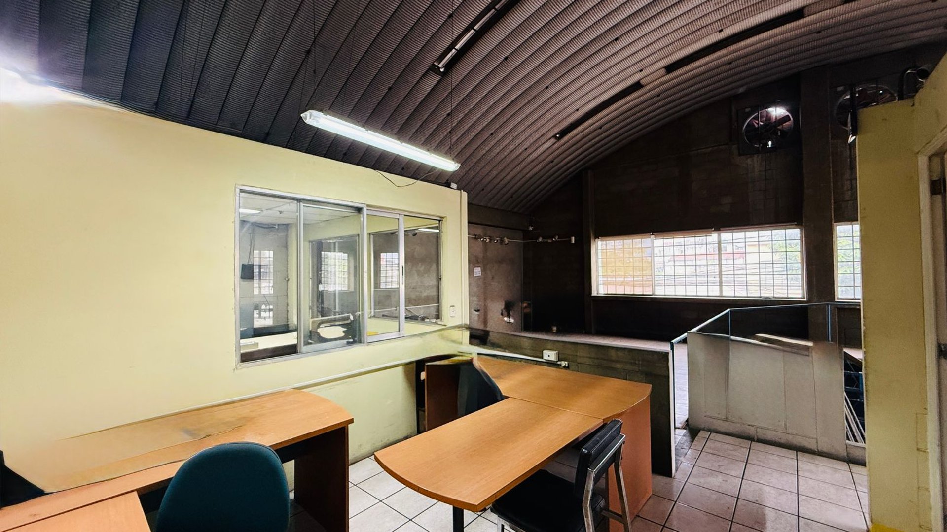 Venta de Bodega en Excelente Ubicación - Zona 01 - Miniatura 10