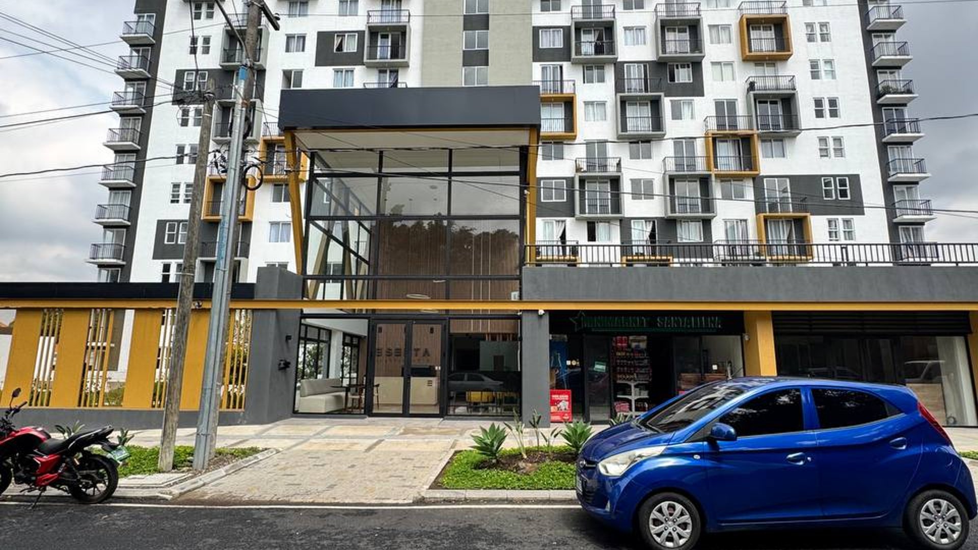 Apartamento en renta en Edificio Esenta zona 12 - Miniatura 2
