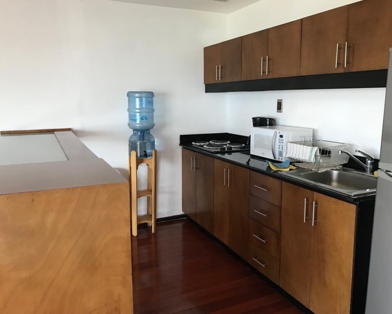 Zona 13 • Apartamento Amueblado en Renta • Edificio Torrenova