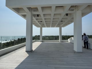 Exclusiva Mansión Frente al Mar en Venta Ideal como Residencia de Lujo u Hotel - Image 30