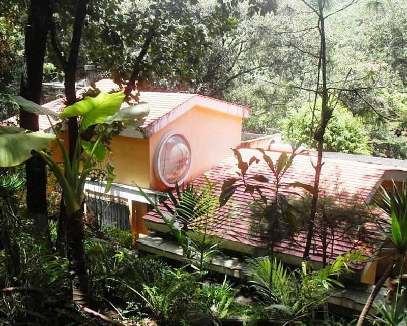 HERMOSA CASA EN EL ENCINAL ZONA 7  MIXCO