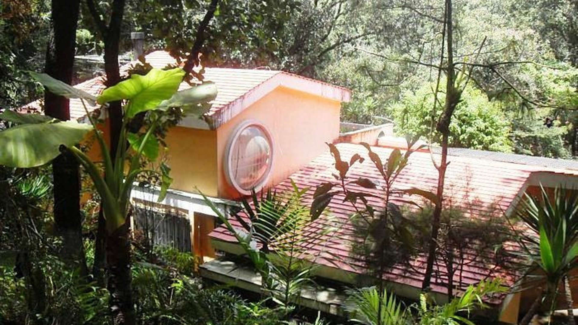 HERMOSA CASA EN EL ENCINAL ZONA 7  MIXCO