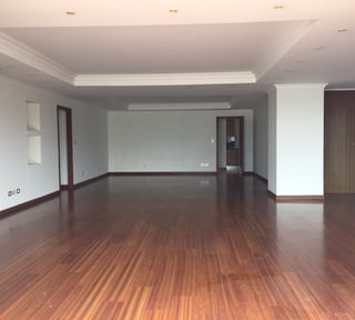 Apartamento nivel alto en renta zona 14