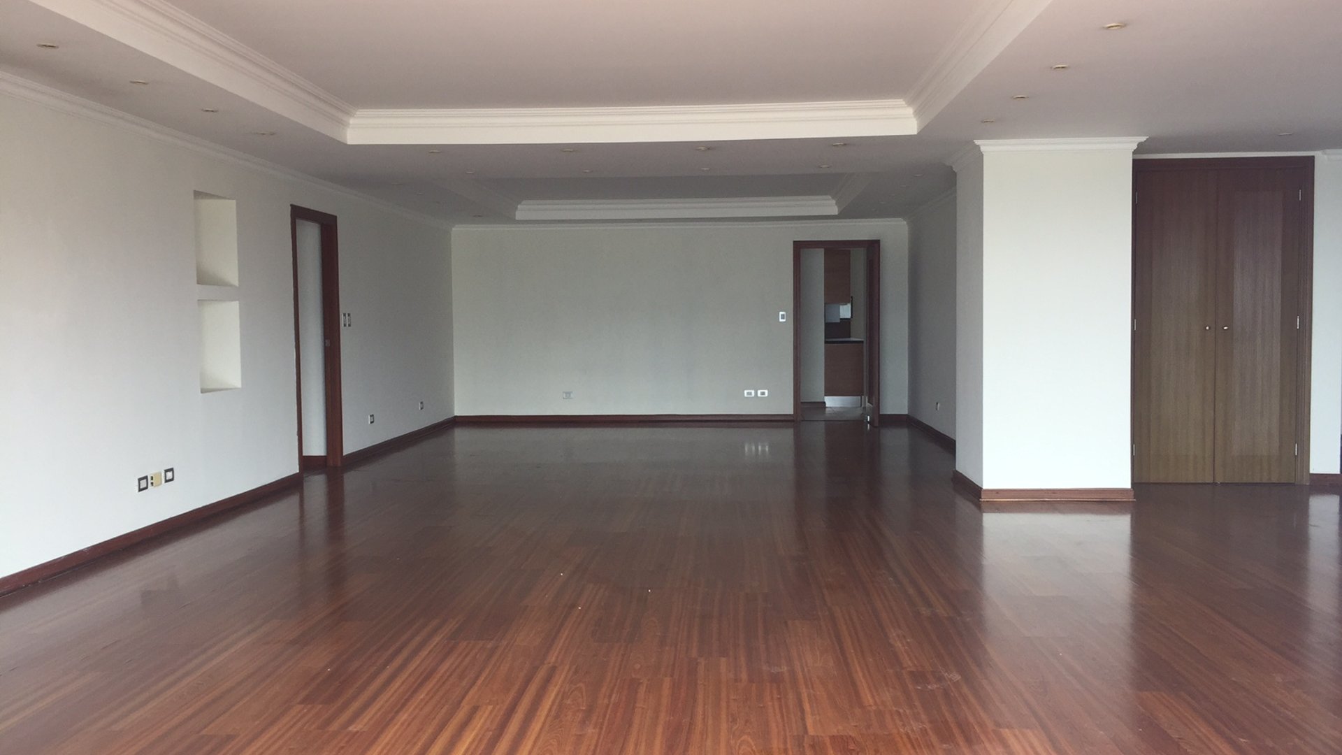 Apartamento nivel alto en renta zona 14