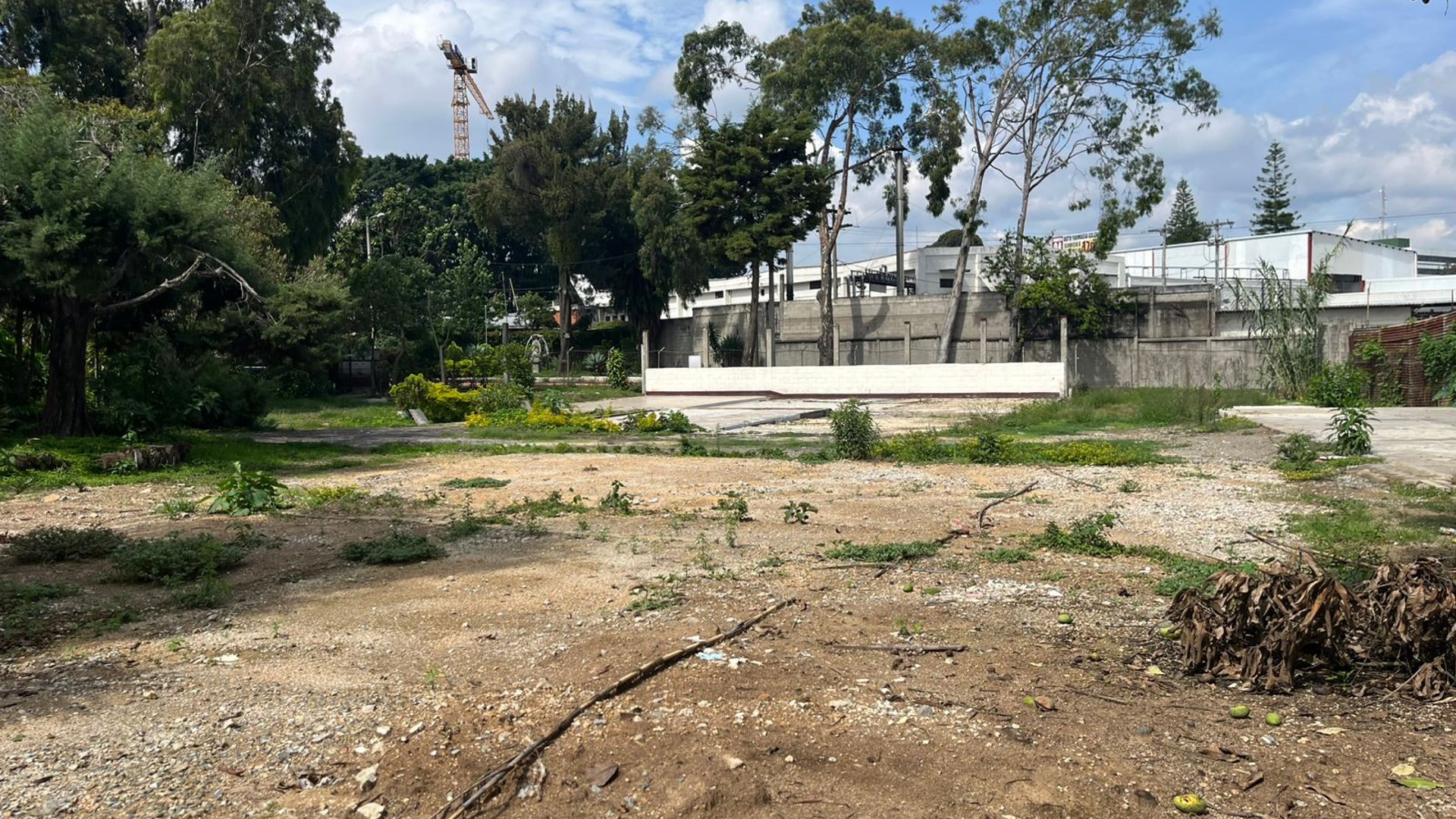 Alquiler terreno comercial - zona 11, Las Charcas - Miniatura 3