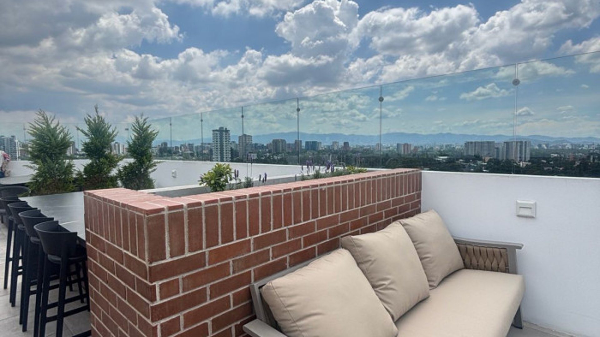 Apartamento en renta en zona 15 Vista Hermosa 1 - Miniatura 14