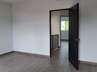 Casa en venta en Residenciales San José, área Claveles - Image 5