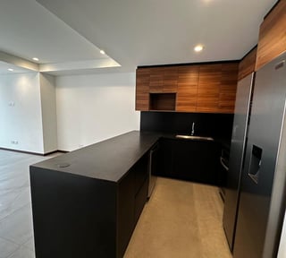 Apartamento con linea blanca y 3 habitaciones en zona 14 Ref-5463