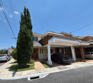 Casa de esquina en venta Km. 18 Carretera Salvador