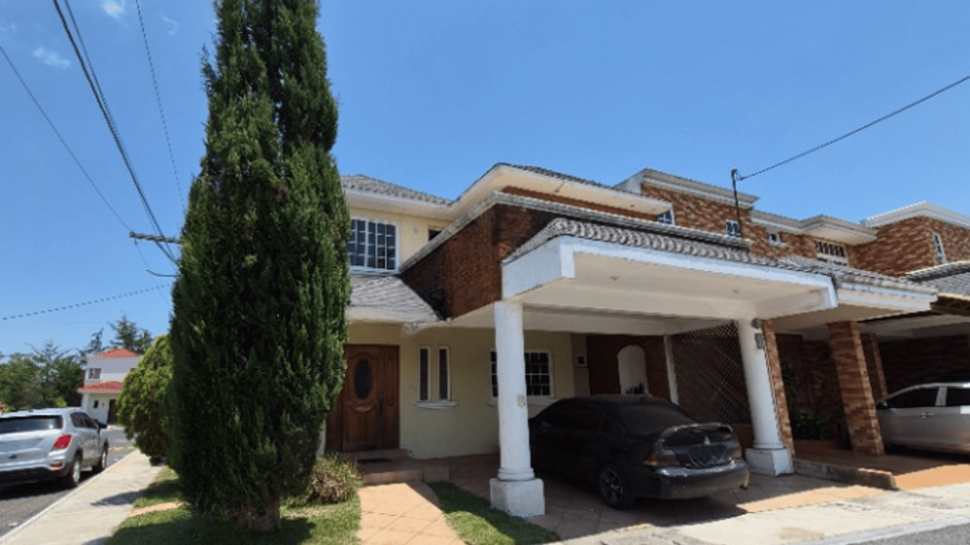 Casa de esquina en venta Km. 18 Carretera Salvador