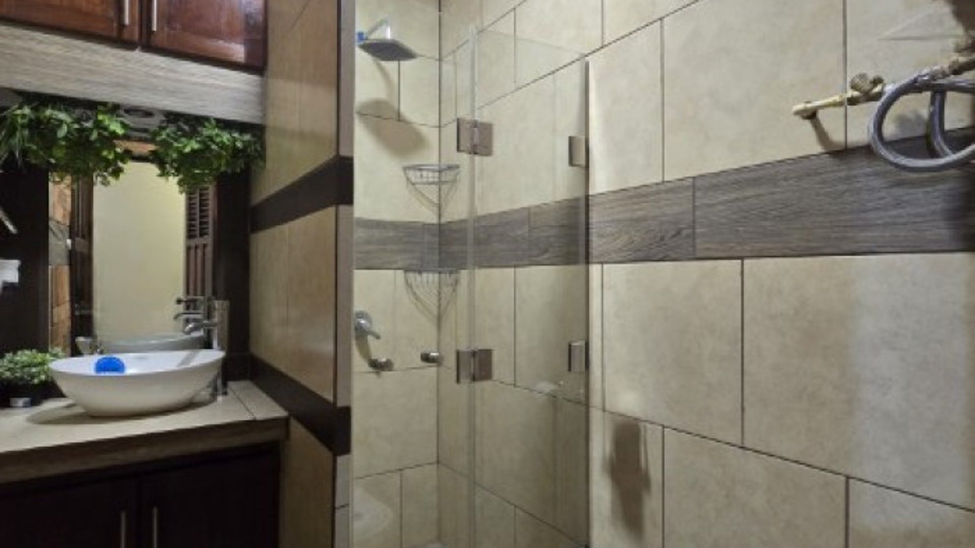 Casa y Apartamentos en Venta Zona 17 Ciudad Guatemala - Miniatura 15