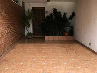 Casa en venta de 3 dormitorios en Condominio Cantabria, Zona 16 - Image 1