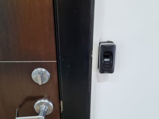 Alquilo / vendo amplia oficina Edificio Desing Center zona 10 - Image 4