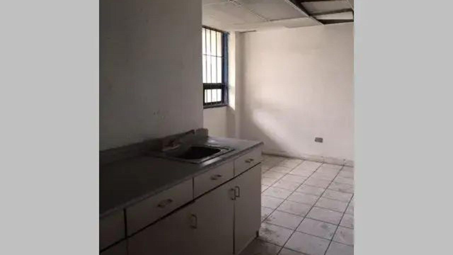 EDIFICIO EN VENTA – CALZADA SAN JUAN, ZONA 7 - Miniatura 14