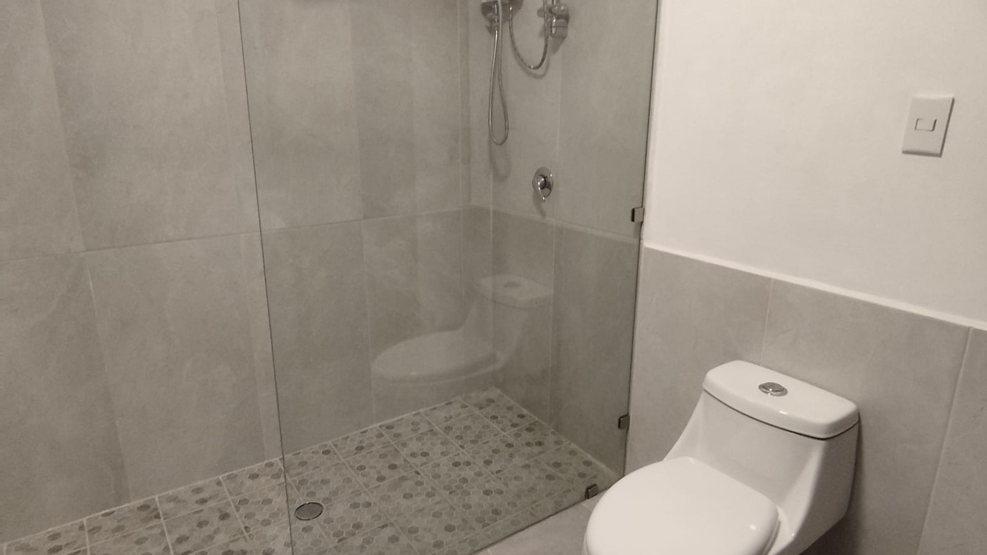 ???? APARTAMENTO EN RENTA – 2 HAB + ESTUDIO | VH3 | ZONA 15 - Miniatura 12