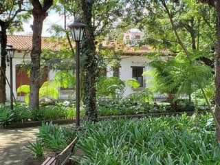 TERRENO EN VENTA UBICADO DENTRO DE CONDOMINIO EXLUSIVO - 2