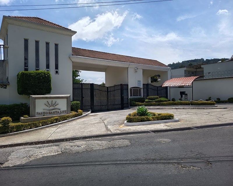 Casa en VENTA en Paseo Santa Luz San José Pinula