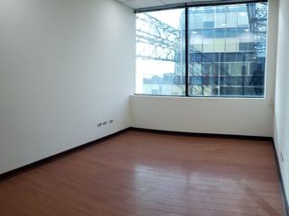 Oficina en alquiler con 255m2 en Zona 14 Europlaza - 2