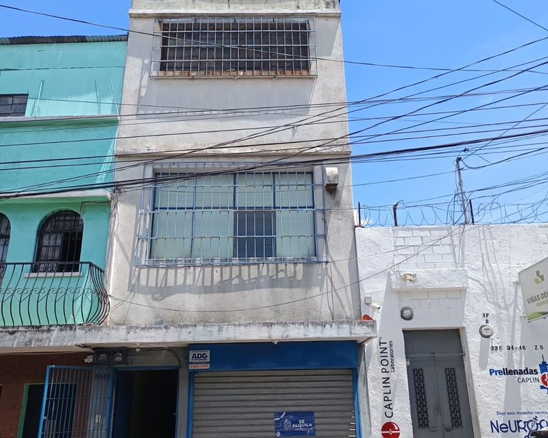 📍 CASA EN RENTA PARA USO COMERCIAL –FUERA DE GARITA,  300 M² | ZONA 5