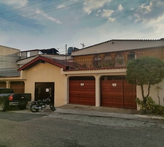 Vendo Casa en Valles del Sol, Zona 4 Mixco (Cerca de Calzada San Juan)