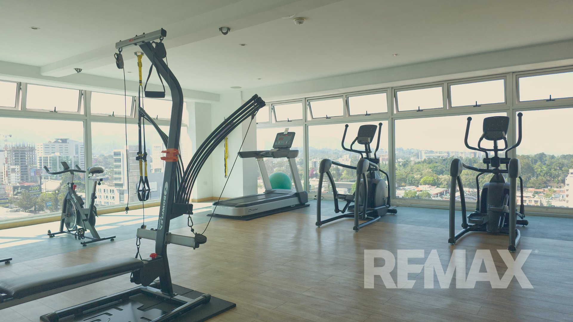 Apartamento en Venta en Zona 10, City Haus - Miniatura 7