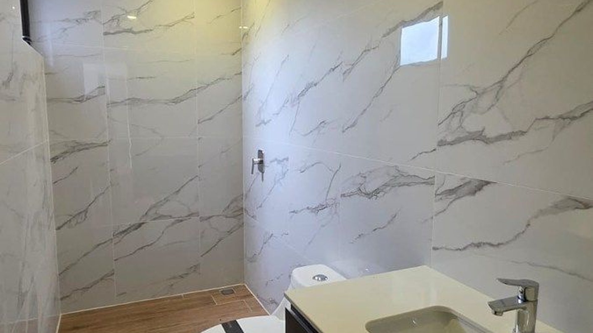 Apartamento en ALQUILER en zona 15 - Miniatura 15