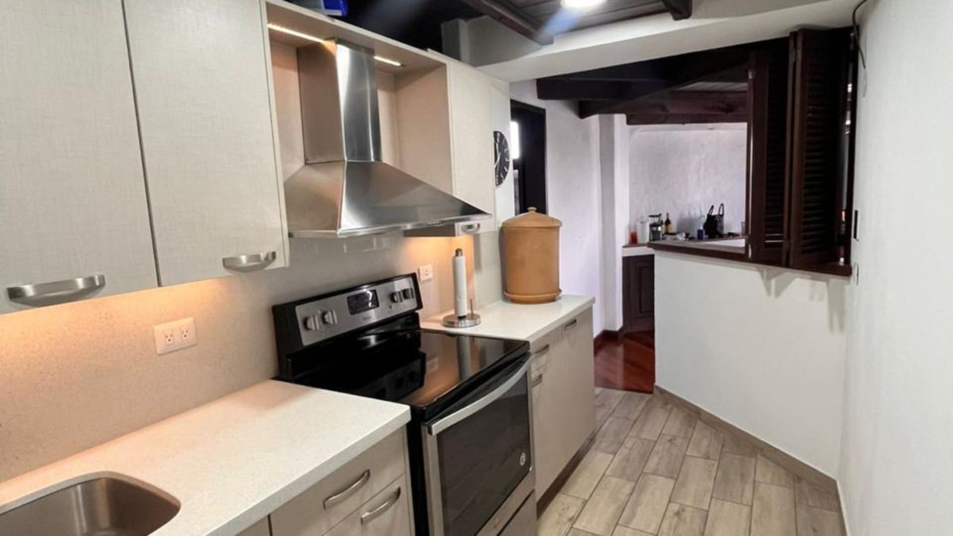 Apartamento en Alquiler Edificio La Barranca, zona 15 VH1 - Miniatura 12